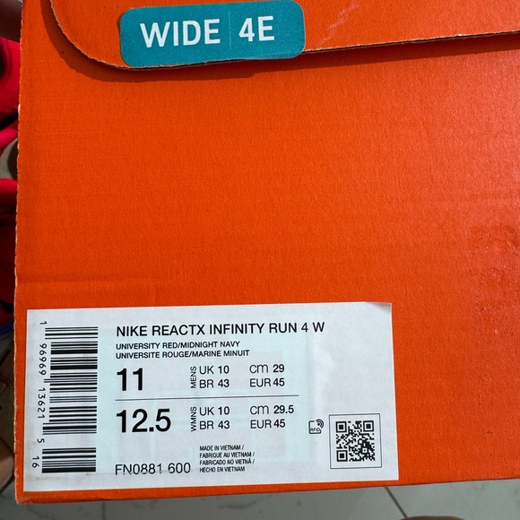 Nike Reactx infinity run 4E WIDE  US size 11 MEN LIKE NEW - Picture 3 of 7